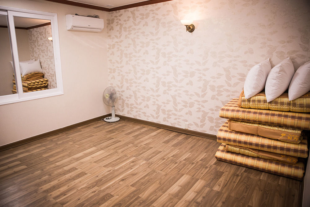Picasso Motel Haeundae Busan Ngoại thất bức ảnh