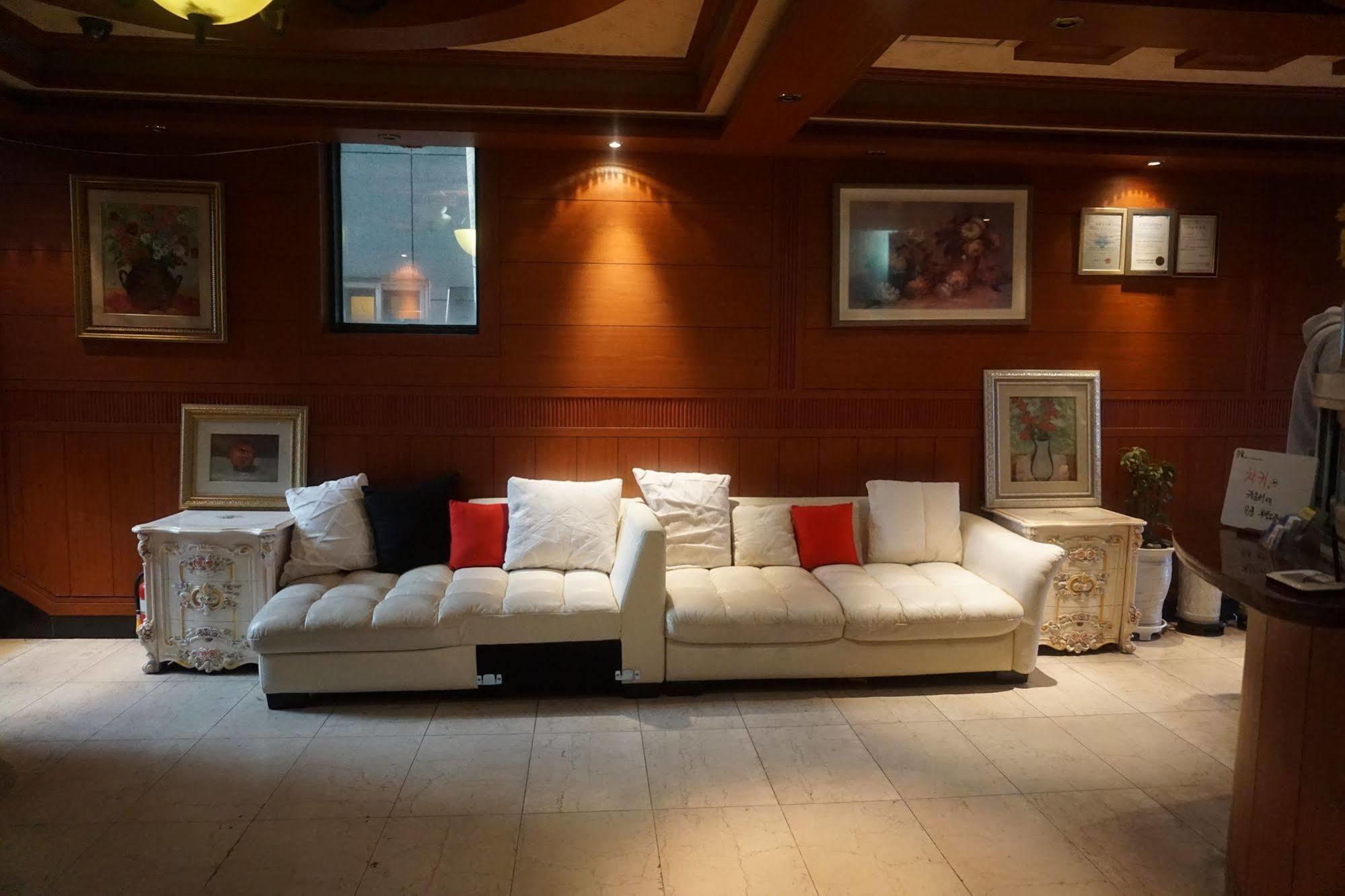 Picasso Motel Haeundae Busan Ngoại thất bức ảnh